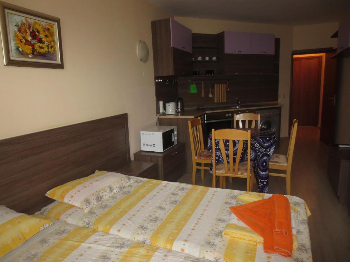 Fantasy Apartments Saint Constantine And Helena Resort Saints Constantine and Helena Ngoại thất bức ảnh