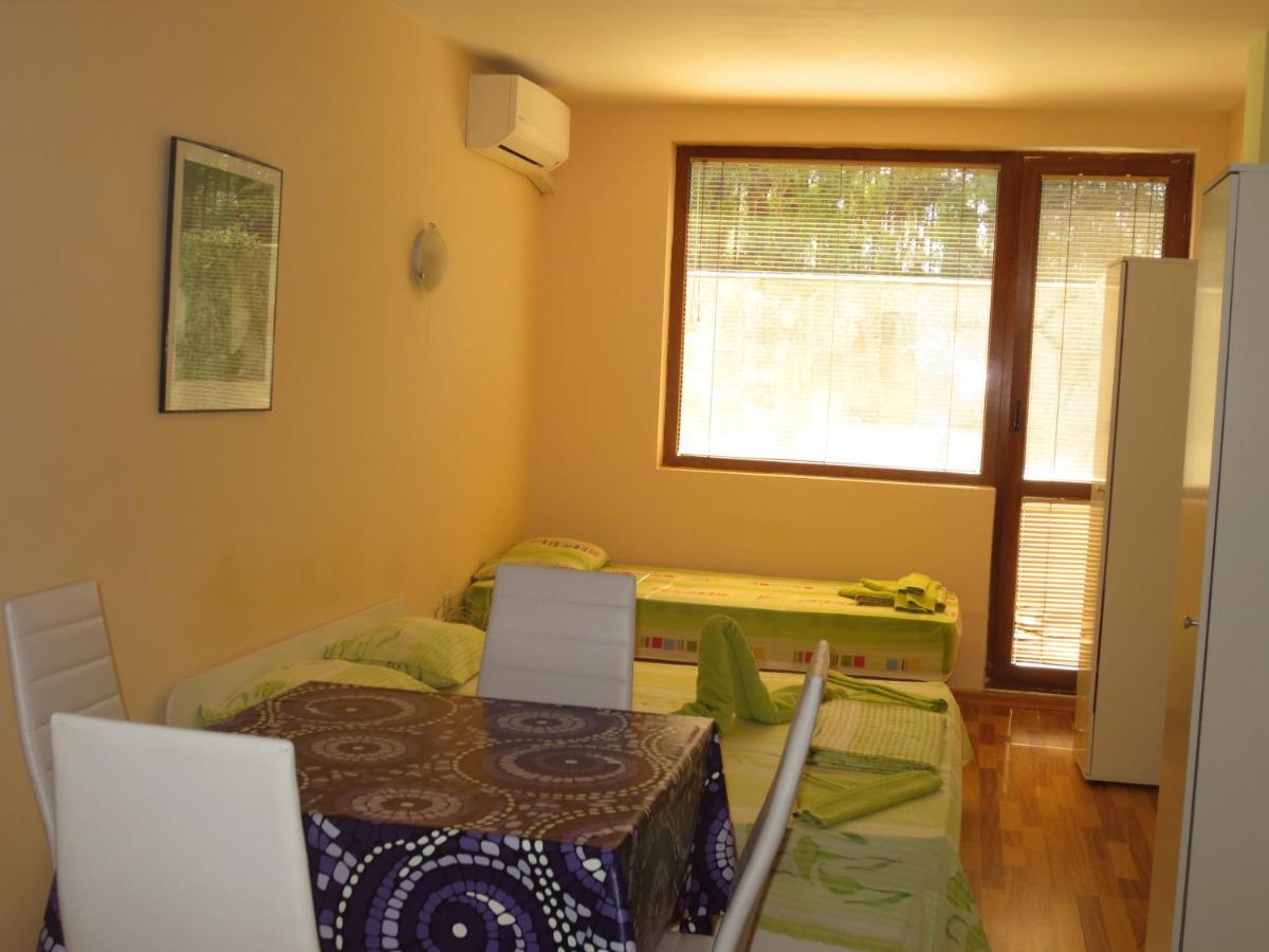 Fantasy Apartments Saint Constantine And Helena Resort Saints Constantine and Helena Ngoại thất bức ảnh