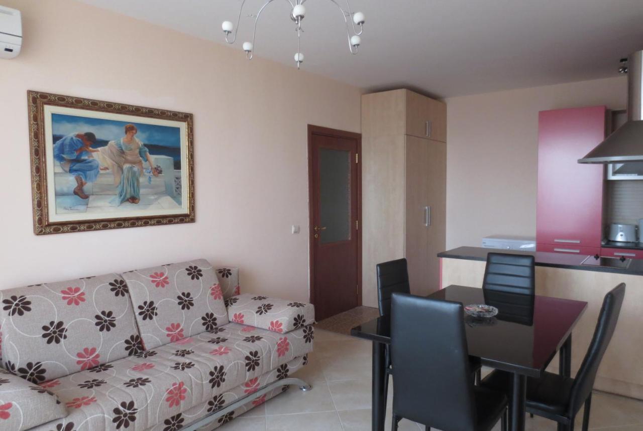 Fantasy Apartments Saint Constantine And Helena Resort Saints Constantine and Helena Ngoại thất bức ảnh