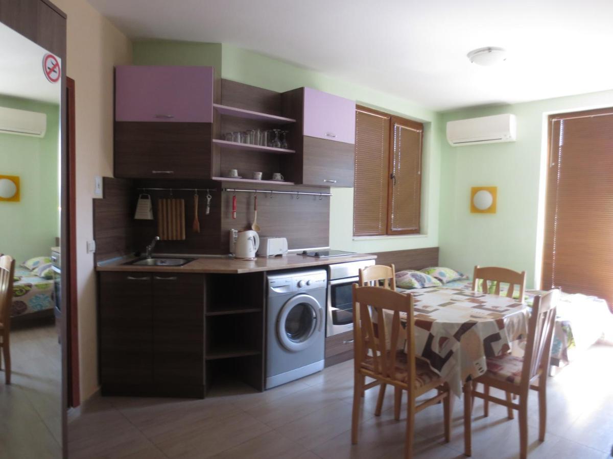 Fantasy Apartments Saint Constantine And Helena Resort Saints Constantine and Helena Ngoại thất bức ảnh