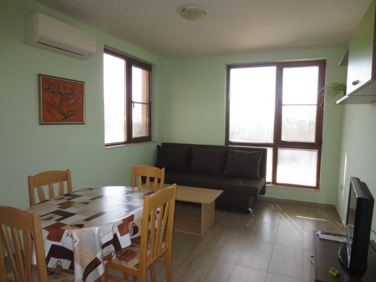 Fantasy Apartments Saint Constantine And Helena Resort Saints Constantine and Helena Ngoại thất bức ảnh