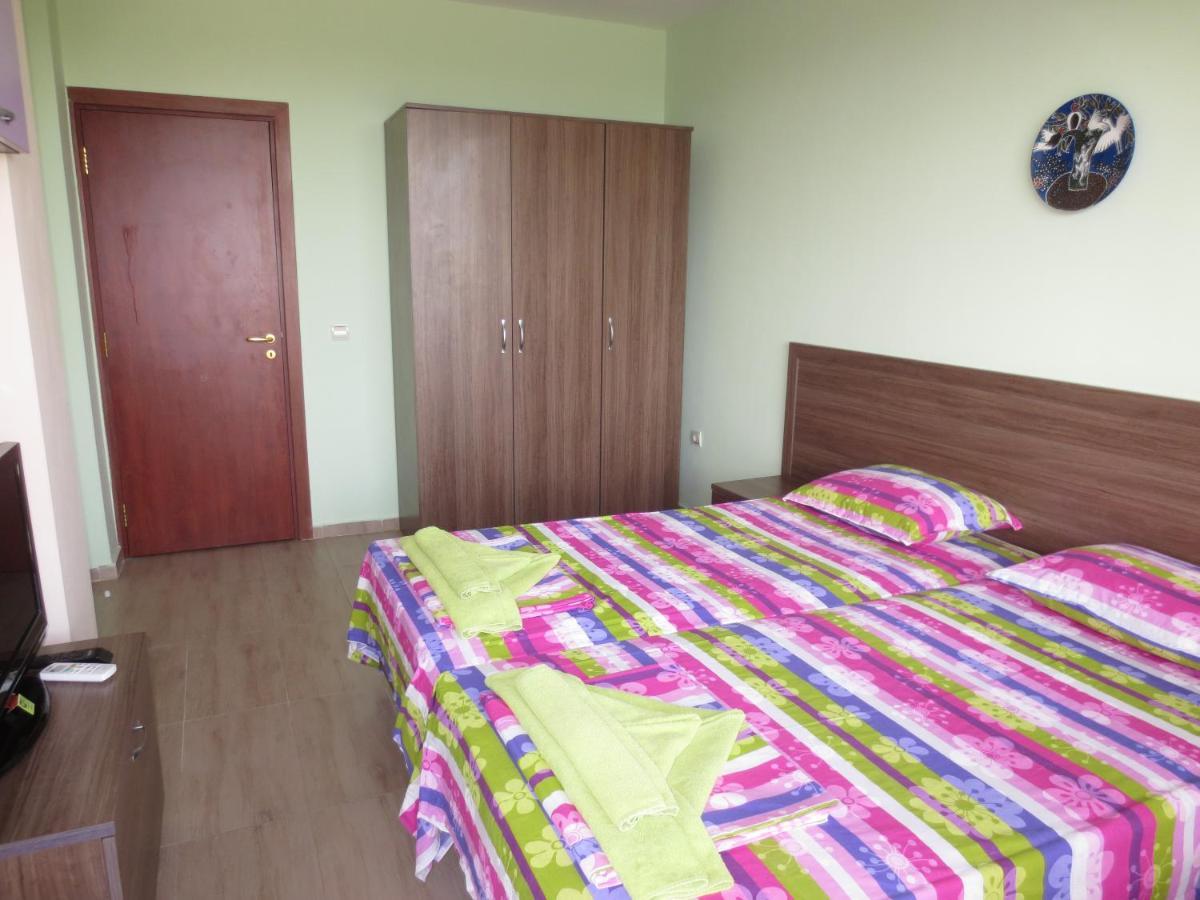 Fantasy Apartments Saint Constantine And Helena Resort Saints Constantine and Helena Ngoại thất bức ảnh