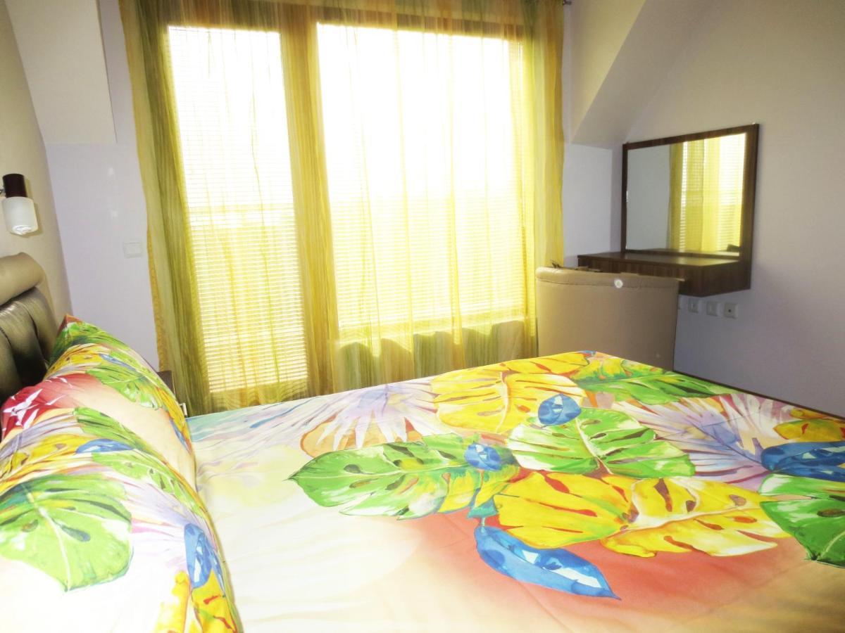 Fantasy Apartments Saint Constantine And Helena Resort Saints Constantine and Helena Ngoại thất bức ảnh