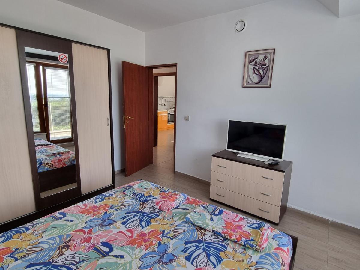 Fantasy Apartments Saint Constantine And Helena Resort Saints Constantine and Helena Ngoại thất bức ảnh